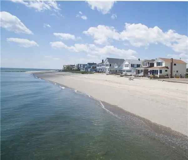 Single-family house For Sale in 1895, Fairfield Beach Road, Fairfield, Connecticut