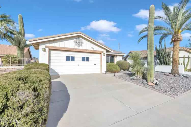 Single-family house For Sale in 745, East El Charro Circle, Mesa, Arizona