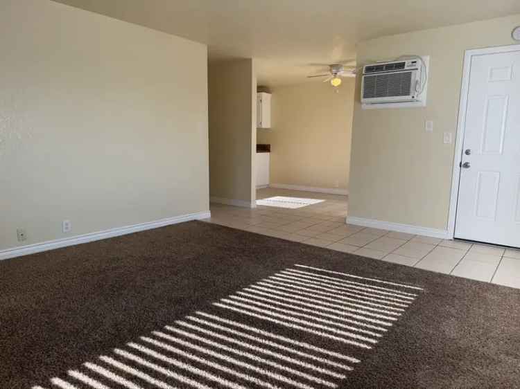 Remodeled 2 Bedroom Apartment with Garage