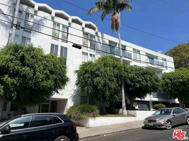 Multi-family house For Sale in West Hollywood, California