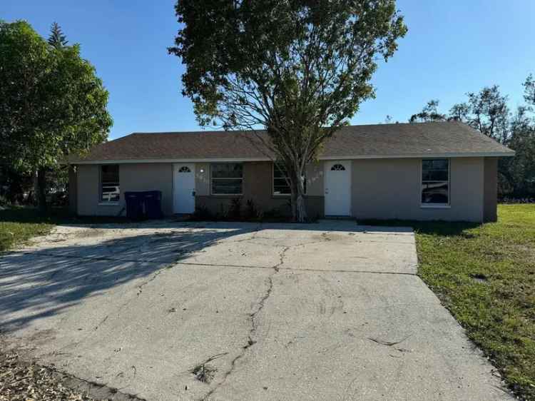 Multi-family house For Sale in 5928, 13th Street Court East, Bradenton, Florida