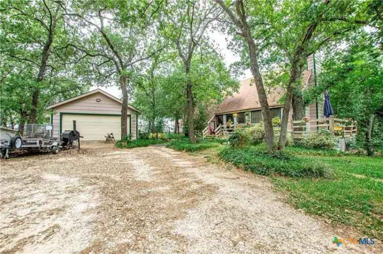 Single-family house For Sale in 812, Lake Road, Lake Jackson, Texas