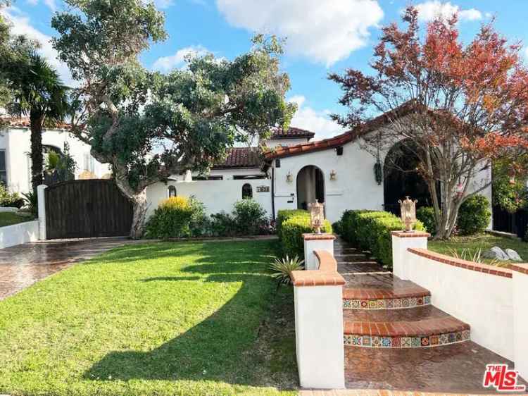 Single-family house For Sale in 1072, East Fairmount Road, Burbank, California