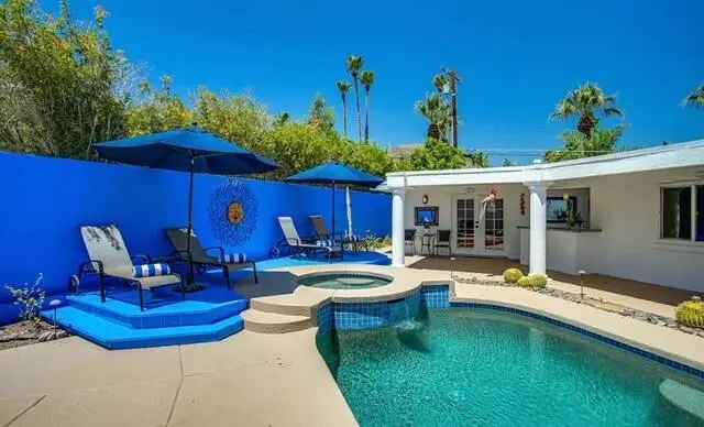 Single-family house For Sale in 73136, Shadow Mountain Drive, Palm Desert, California