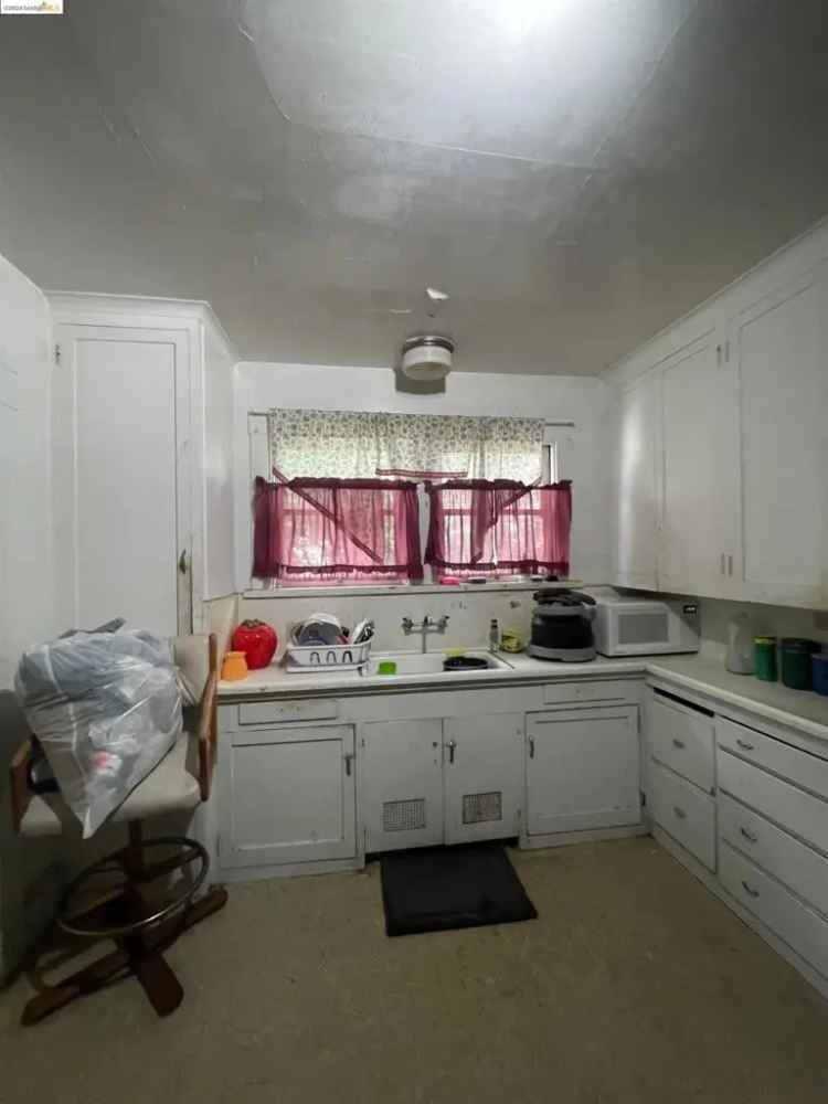 Multi-family house For Sale in 2025, Rosedale Avenue, Oakland, California