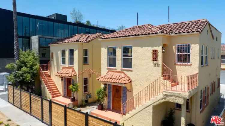 Single-family house For Sale in 2937, South Redondo Boulevard, Los Angeles, California