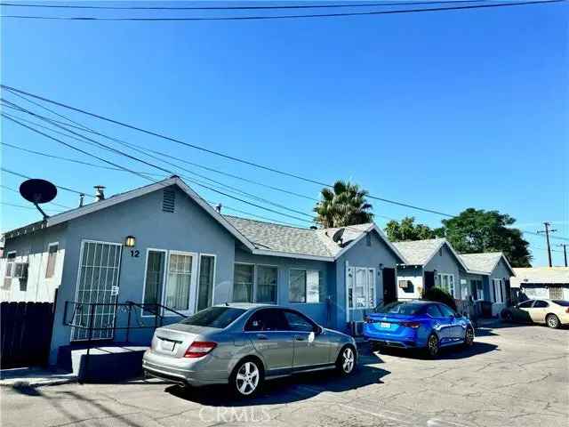 Multi-family house For Sale in Hemet, California