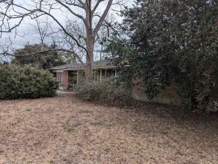 Single-family house For Sale in Dothan, Alabama