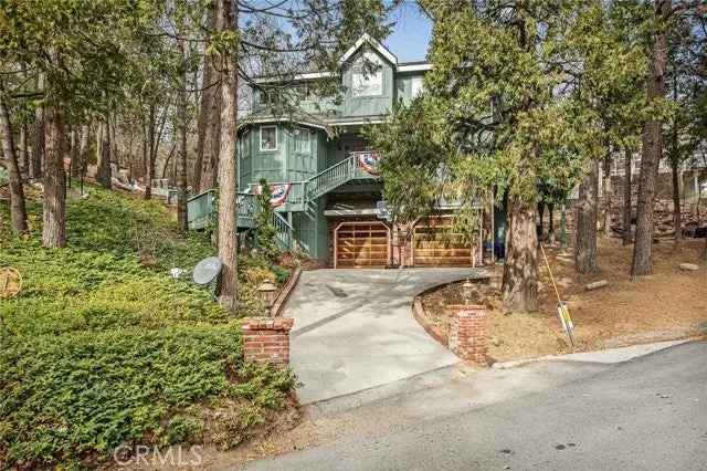 Single-family house For Sale in Lake Arrowhead, California