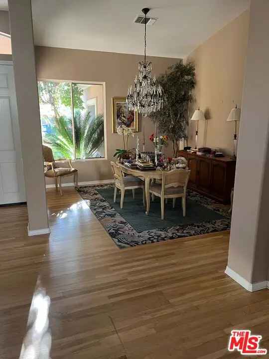 Single-family house For Sale in 38420, Waverly Road, Desert Palms, California