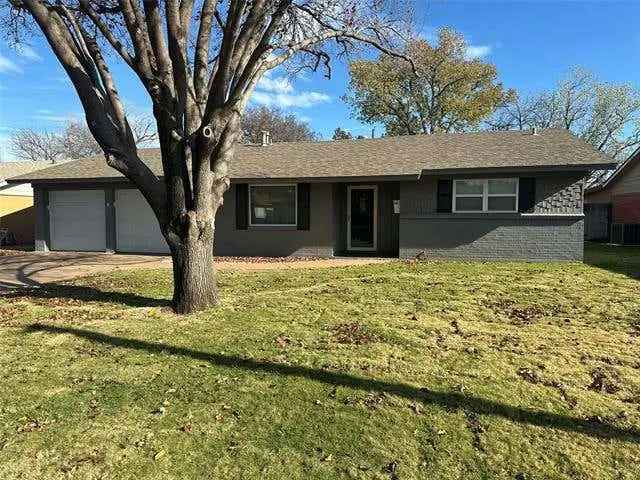 Single-family house For Sale in 1901, Westwood Drive, Abilene, Texas