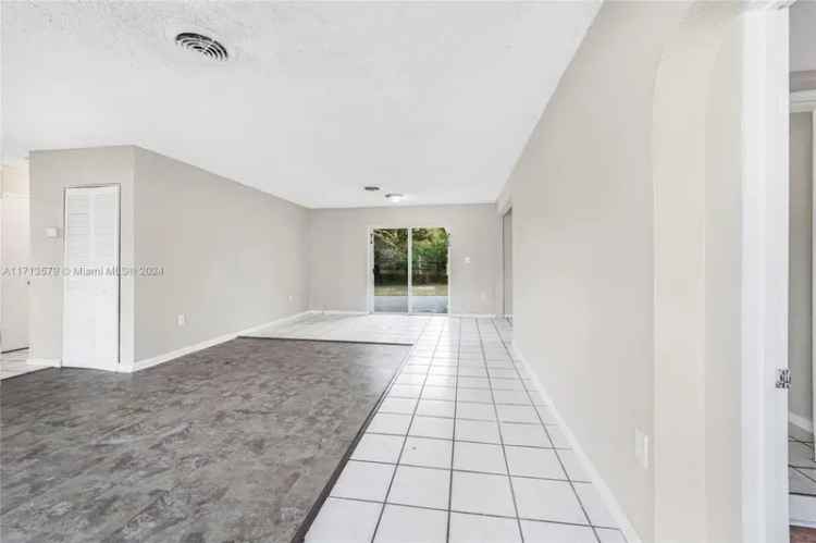 Single-family house For Sale in Fort Lauderdale, Florida