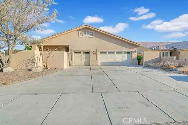 Single-family house For Sale in Cathedral City, California