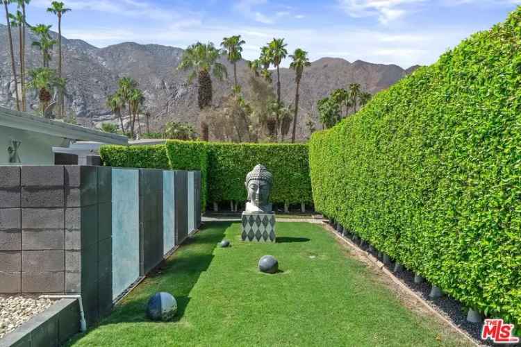 Single-family house For Sale in Palm Springs, California