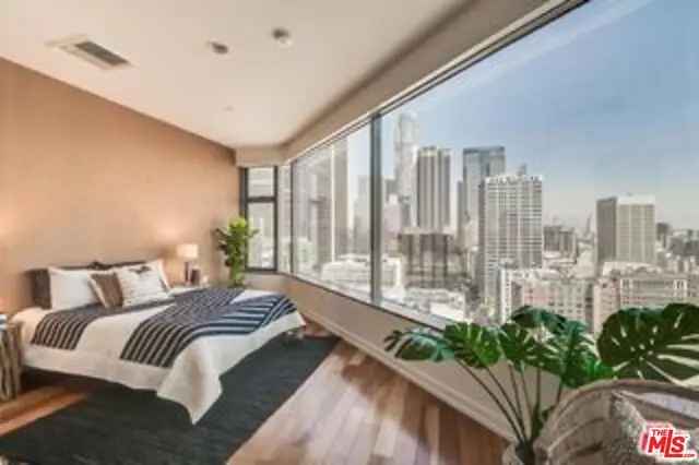 Condo For Sale in 801, South Grand Avenue, Los Angeles, California