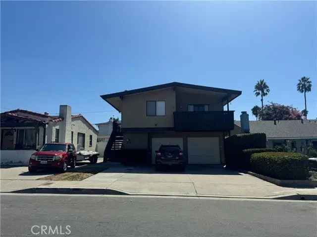 Multi-family house For Sale in 118, East Escalones, San Clemente, California