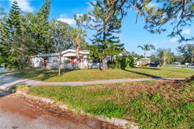 Single-family house For Sale in 2695, South East Avenue, Sarasota, Florida