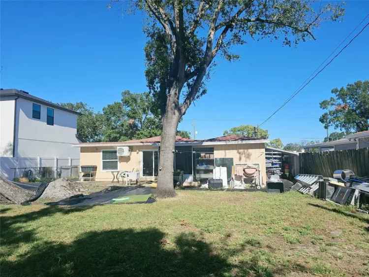 Single-family house For Sale in 3914, West Gray Street, Tampa, Florida