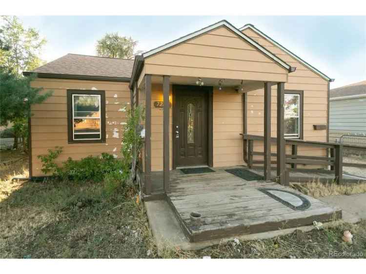 Single-family house For Sale in 7261, Magnolia Street, Commerce City, Colorado