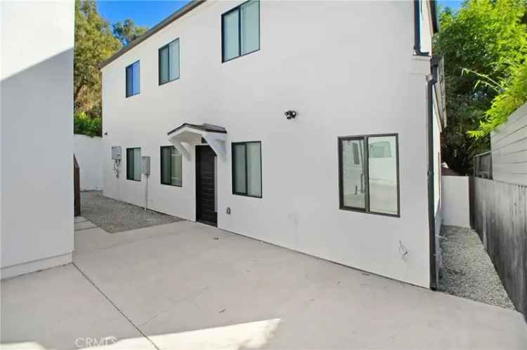 Multi-family house For Sale in 5622, Raber Street, Los Angeles, California