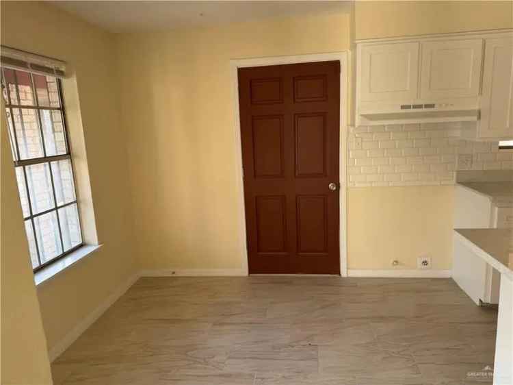 Single-family house For Sale in 1002, Loma Linda Street, Alamo, Texas