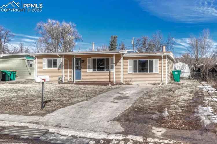 Single-family house For Sale in Glenwood Springs, Colorado