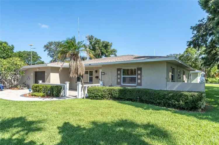 Single-family house For Sale in 999, 38th Avenue Northeast, Saint Petersburg, Florida