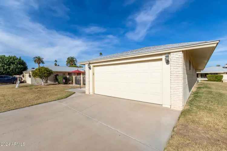 Single-family house For Sale in 10330, West Desert Forest Circle, Sun City, Arizona