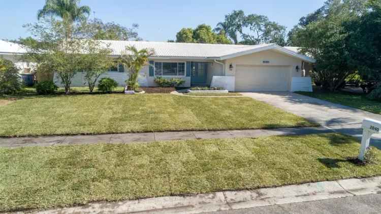 Single-family house For Sale in Clearwater, Florida