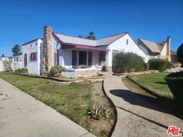 Single-family house For Sale in Los Angeles, California