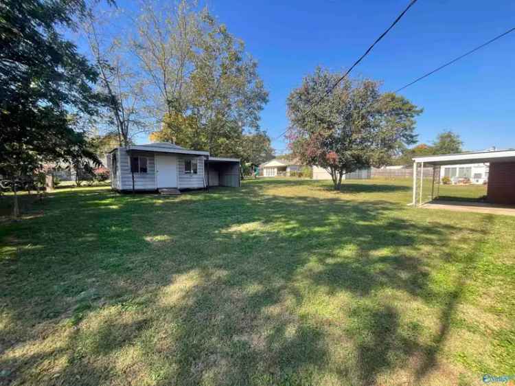 Single-family house For Sale in Florence, Alabama