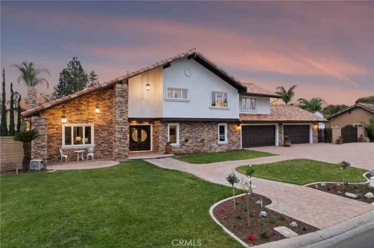 Single-family house For Sale in 18081, Dorchester Circle, Villa Park, California