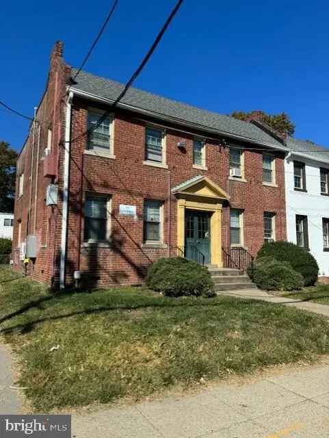 Multi-family house For Sale in 3910, 10th Street Northeast, Washington, District of Columbia