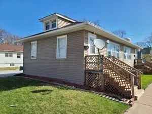 Multi-family house For Sale in Steger, Illinois