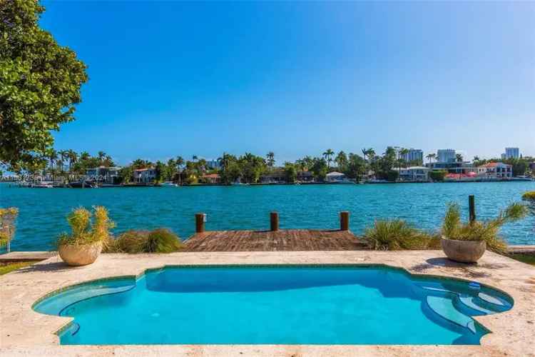 Single-family house For Sale in 527, East Dilido Drive, Miami Beach, Florida