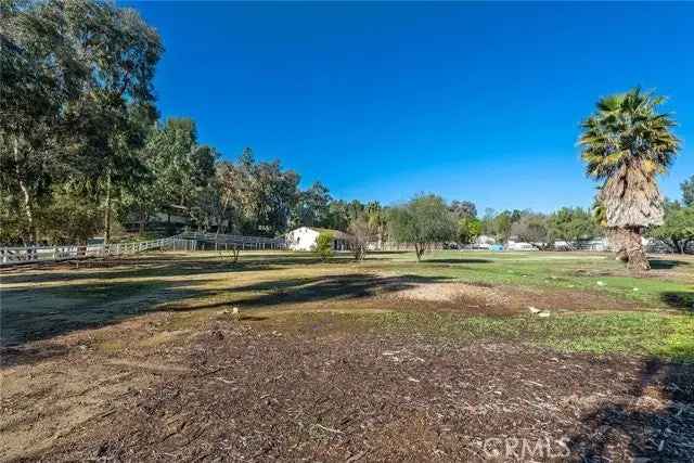 Single-family house For Sale in Hidden Hills, California