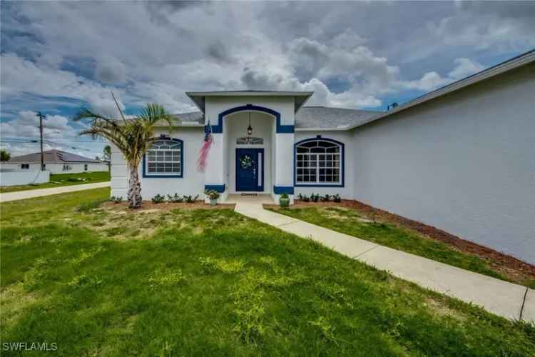 Single-family house For Sale in 1313, Northeast 6th Place, Cape Coral, Florida