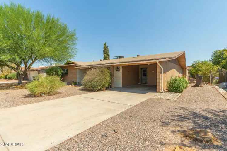 Single-family house For Sale in 1161, South Ocotillo Drive, Apache Junction, Arizona