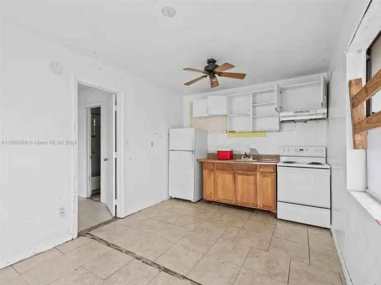 Multi-family house For Sale in Pompano Beach, Florida