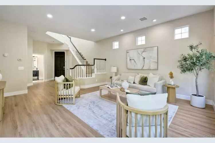 Single-family house For Sale in 7165, Willet Circle, Carlsbad, California