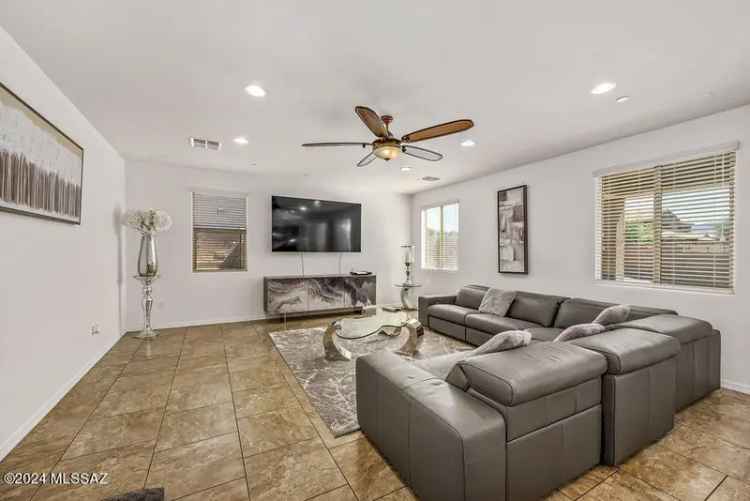 Single-family house For Sale in 12324, North Wing Shadow Lane, Marana, Arizona