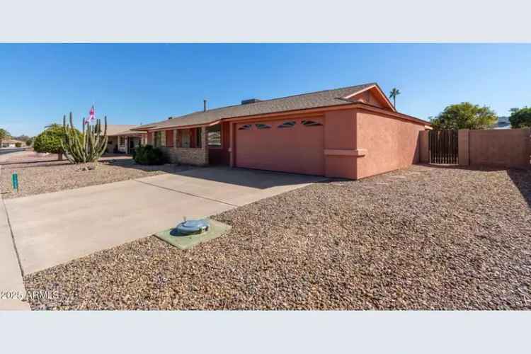 Single-family house For Sale in 11029, West Meade Drive, Sun City, Arizona