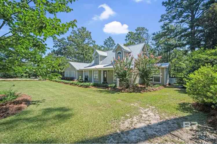 Single-family house For Sale in 1502, Bradley Avenue, Bay Minette, Alabama