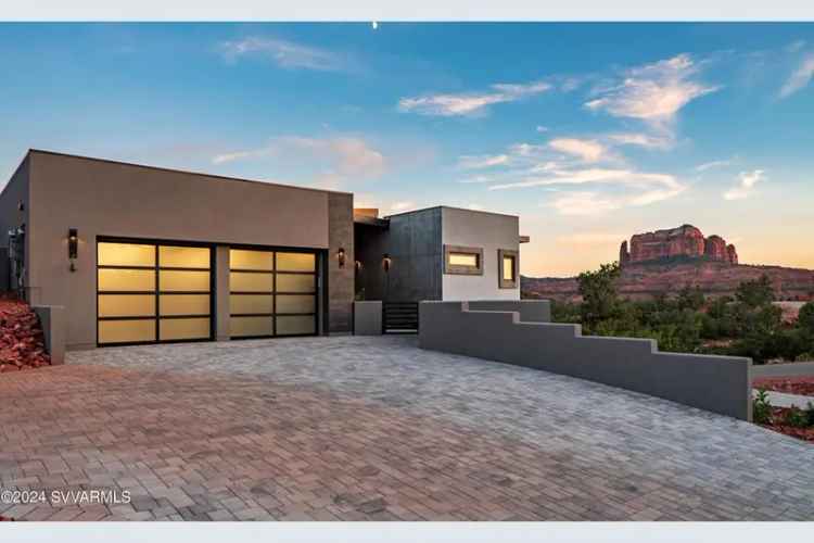 Single-family house For Sale in Sedona, Arizona