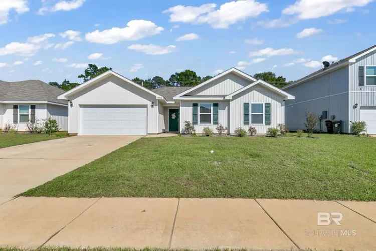 Single-family house For Sale in Robertsdale, Alabama