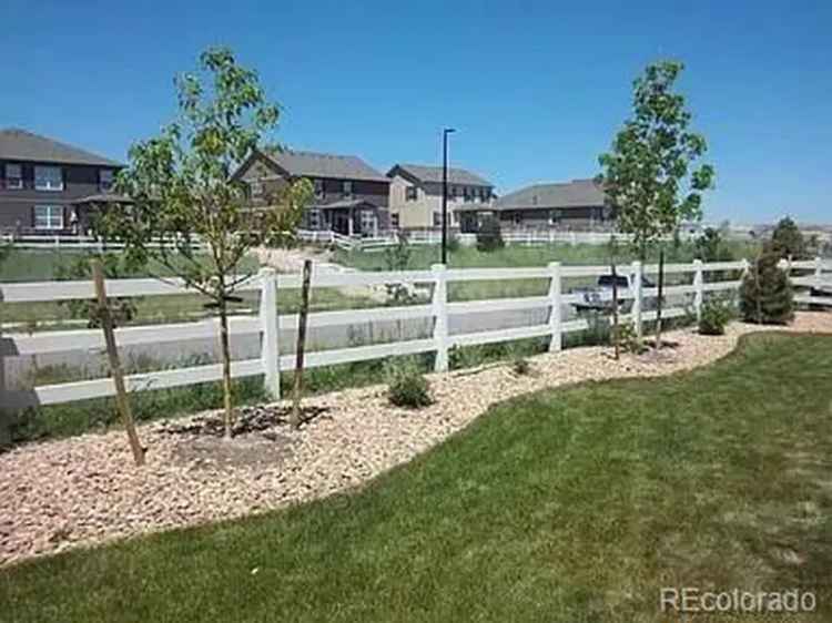 Single-family house For Sale in Castle Rock, Colorado