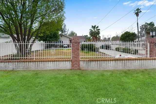 Single-family house For Sale in 19010, Ingomar Street, Los Angeles, California