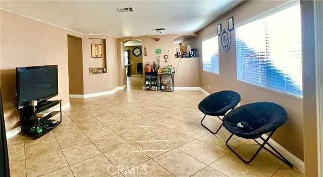 Single-family house For Sale in Moreno Valley, California