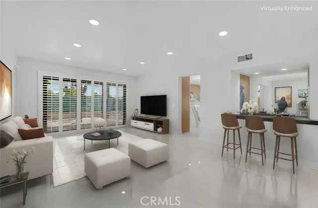 Single-family house For Sale in 20500, Blairmoore Street, Los Angeles, California