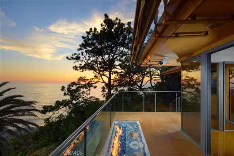 Single-family house For Sale in 111, South la Senda Drive, Laguna Beach, California